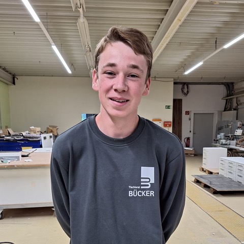 Portrait of new apprentice Louis at the Bücker joinery